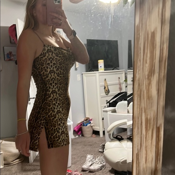 Soft Cheetah dress with side slit! - Picture 2 of 3